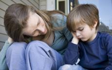 Labākais, ko tēvs var darīt savu bērnu labā, ir mīlēt savu māti Palīdzēt bērniem kontrolēt savas emocijas